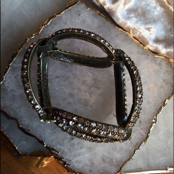 Rose Jeweled Link Bracelet - Picture 7 of 16